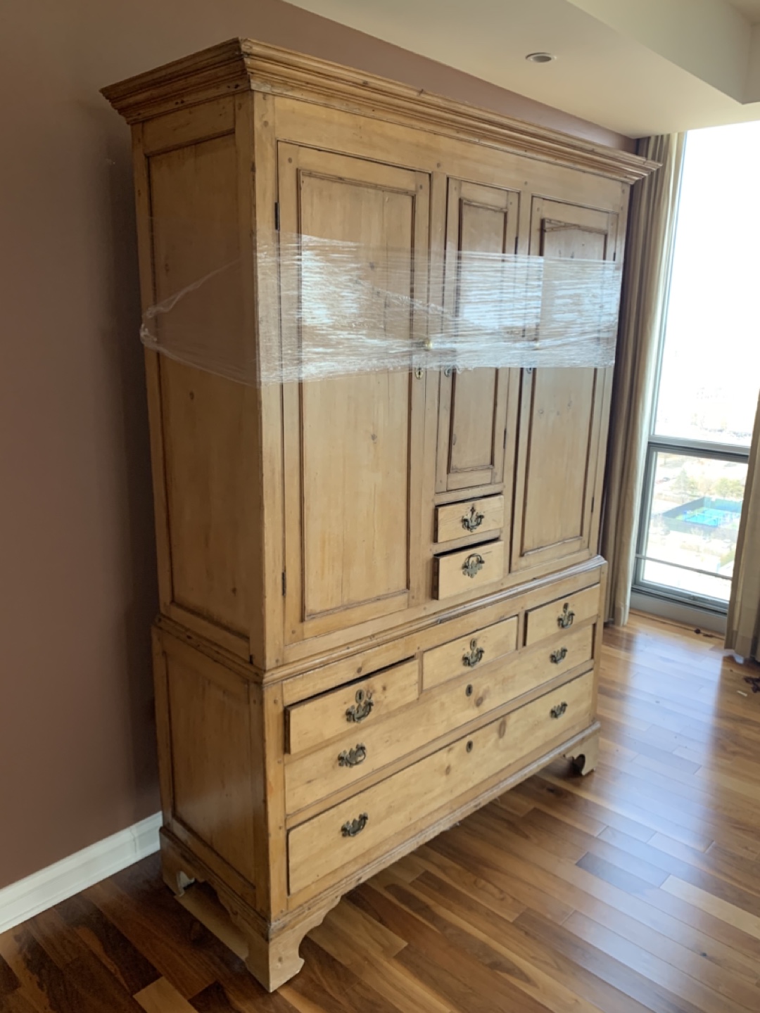 Antique Regency English Estate Pine Housekeeper's Cupboard - photo 2