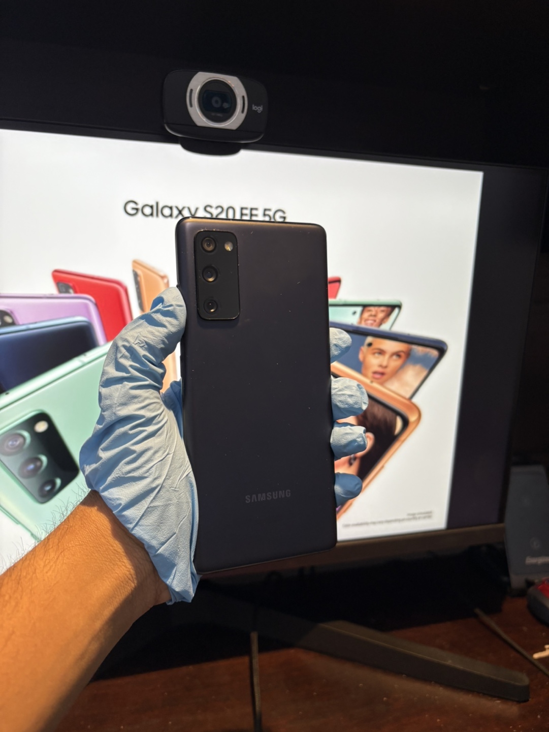 Samsung Galaxy S20 - photo 2