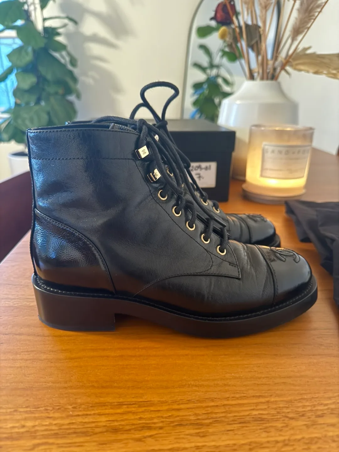 Chanel Black Leather Lace-Up Boots Size 37 image indicator(8)