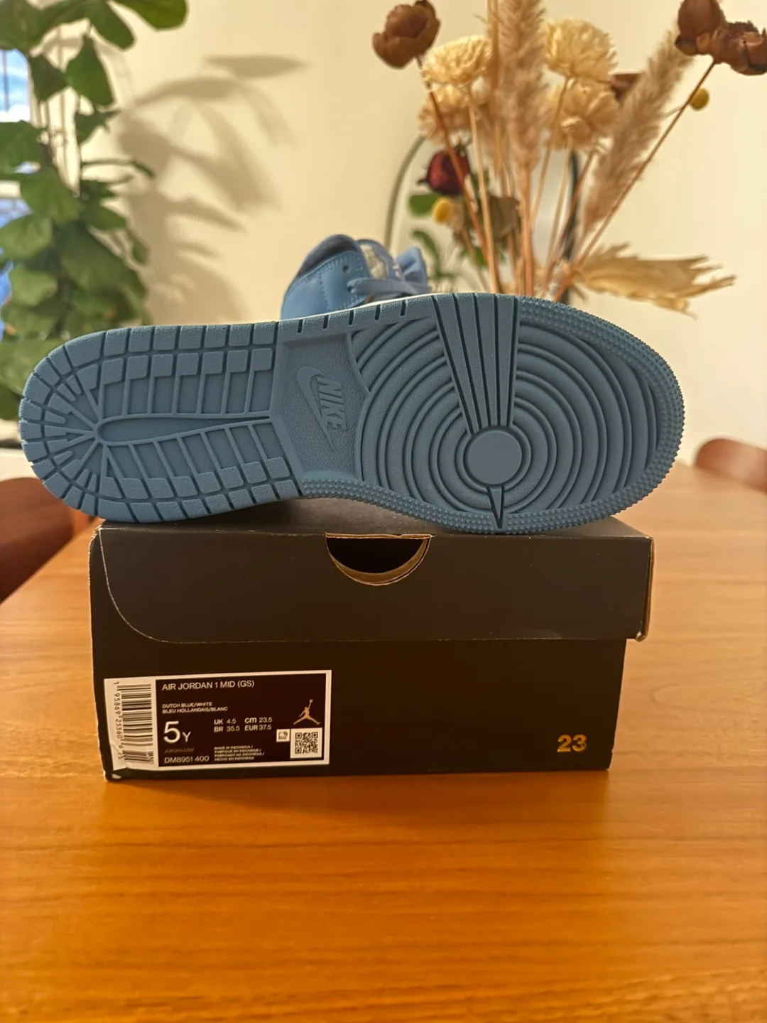 Air Jordan 1 Mid GS (Youth Size 5) - Denim Blue image indicator(3)