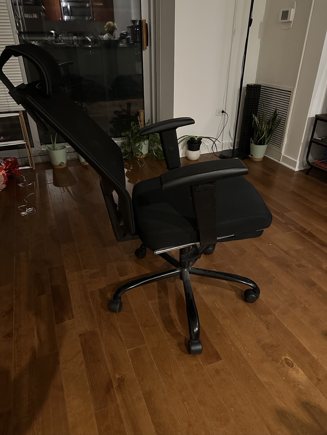Black Mesh Office Chair with Headrest