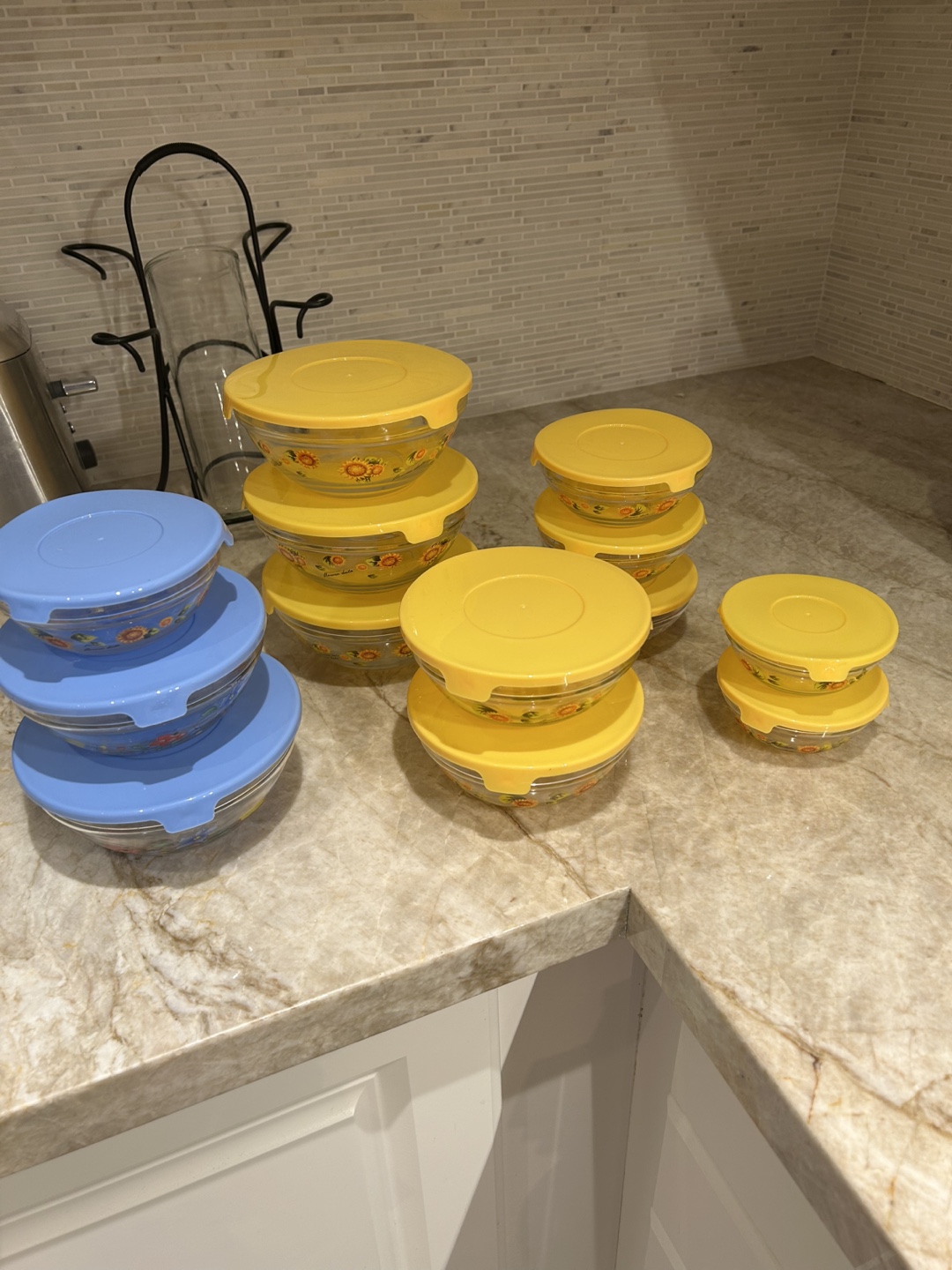 13 Glass Bowls With Lids - Sunflower Designs (Adorable)