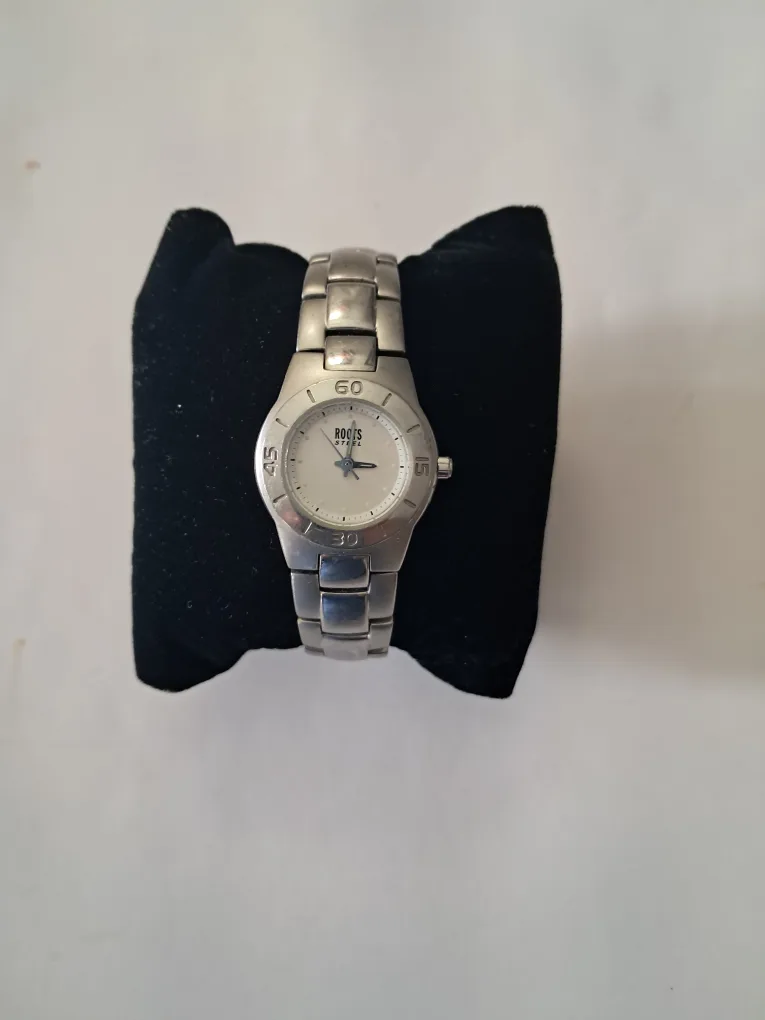 Roots Women's Stainless Steel Watch image indicator(3)