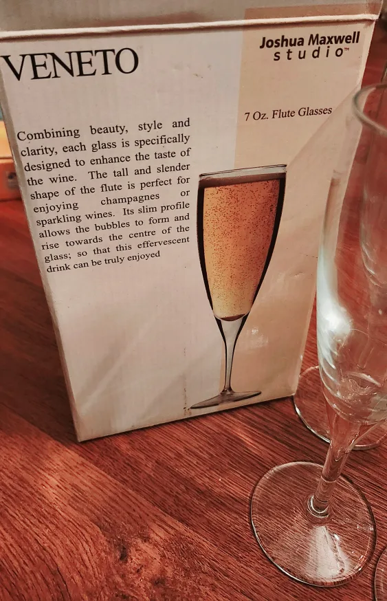 Champagne glasses  4pk @ $10 image indicator(3)