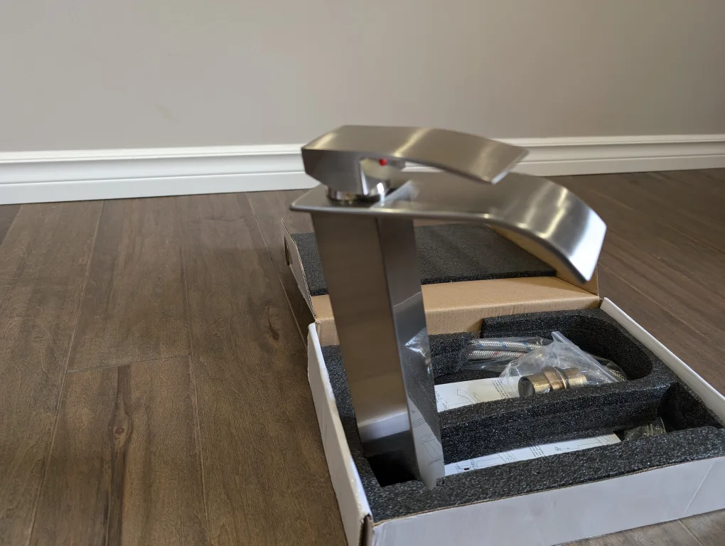 New Brushed Nickel Single Hole Bathroom Sink Faucet image indicator(4)