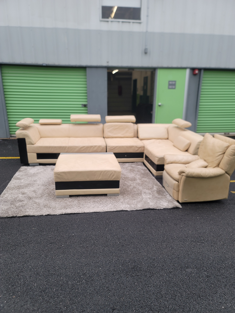 NATUZZI Beige Leather Sectional w/adjustable  headrests