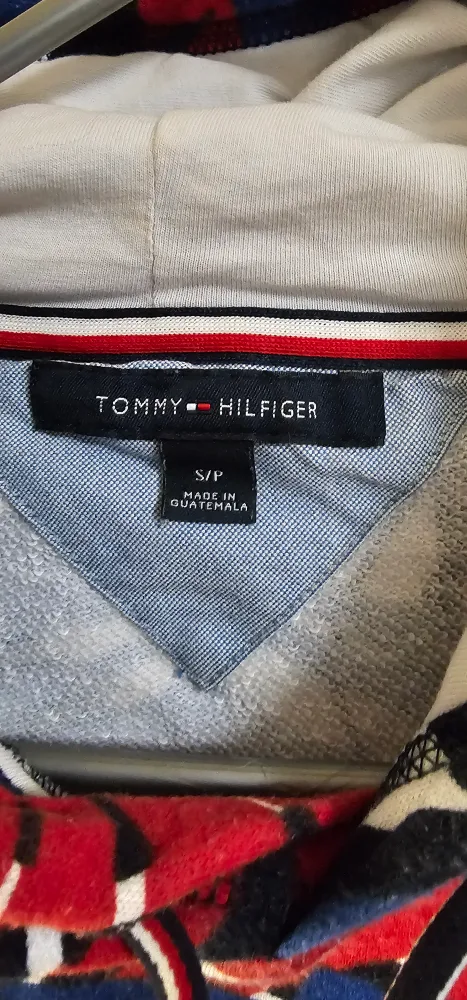 Tommy Hilfiger Tropical Print Hoodie🏈🏟️ 🏆 image indicator(2)