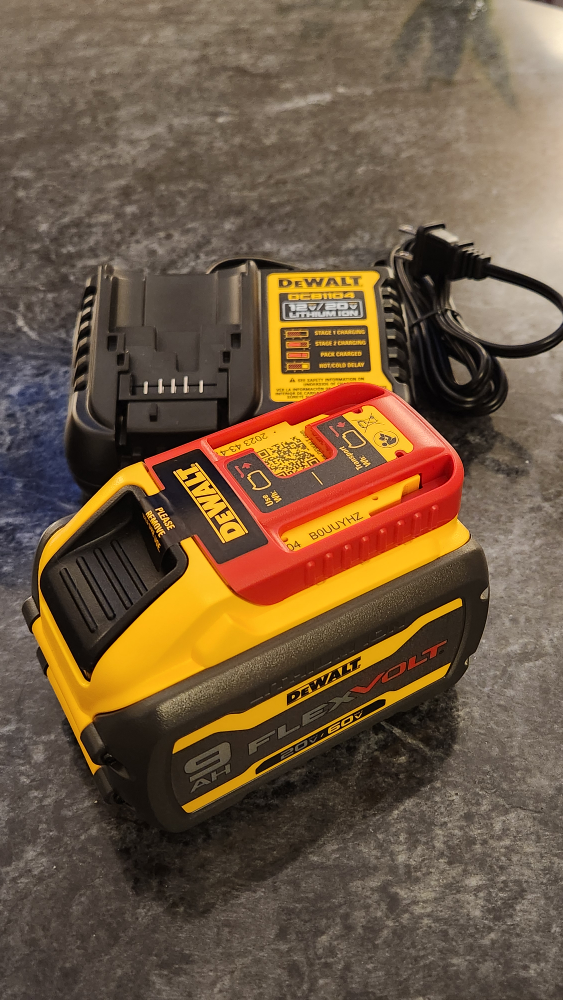 DEWALT 20V/60V MAX FLEXVOLT 9.0Ah Battery with Charger