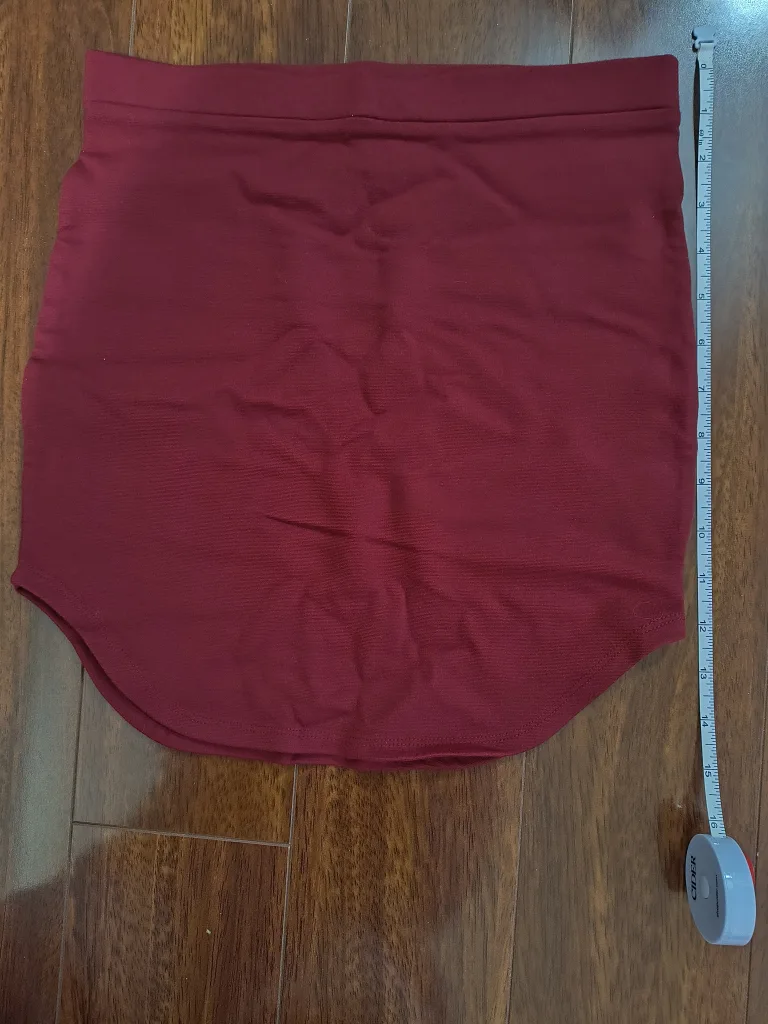 Red skirt thumbnail