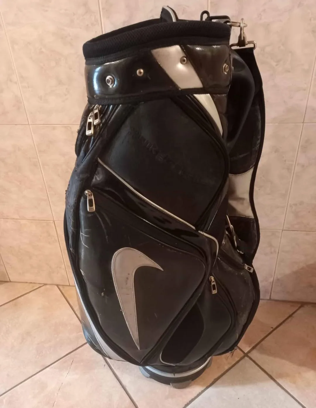 🏈Nike Golf Bag $50🏈 image indicator(3)