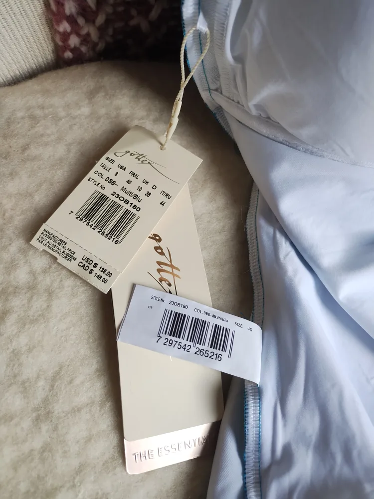 NEW - Gottex Women's long life Swimsuit image indicator(6)