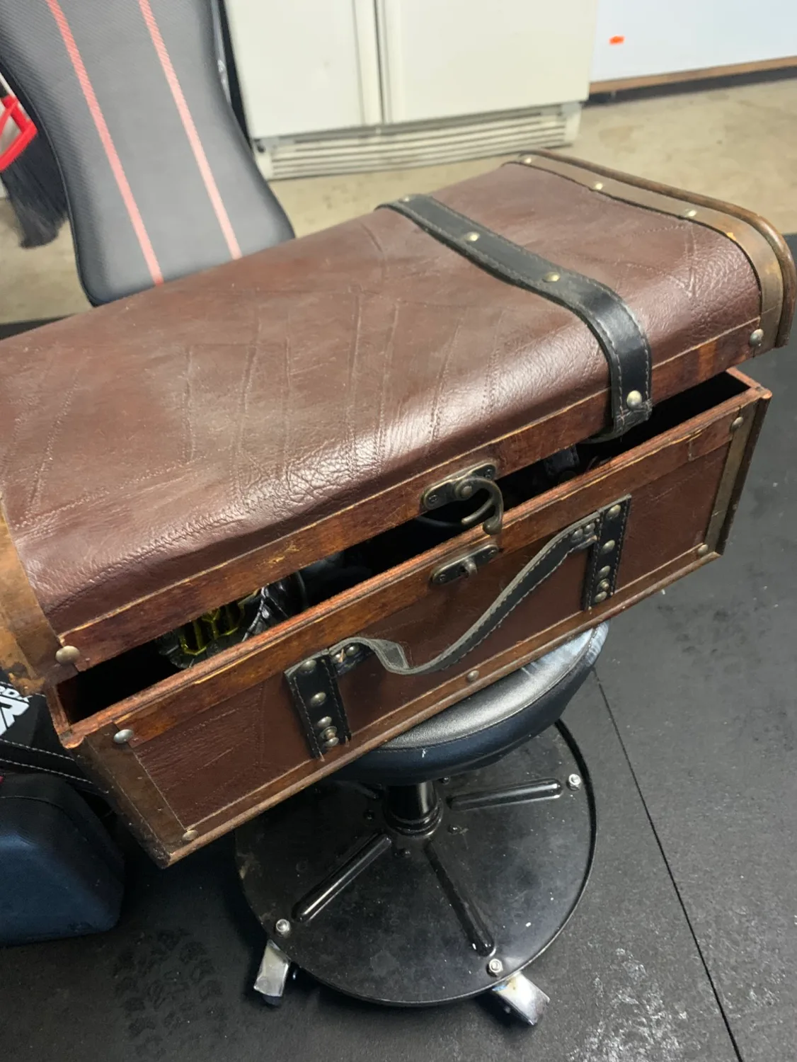 Treasure Chest with xbox skylanders image indicator(2)