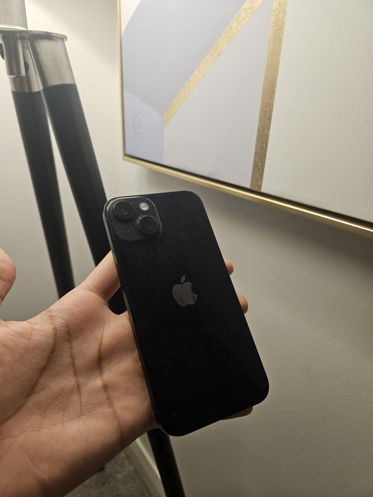 iPhone 14 Black - 94% Battery Health - photo 5