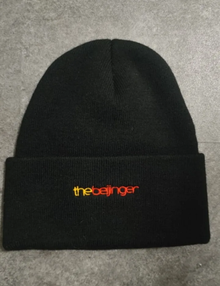 Black Beanie 🏈 image indicator(2)