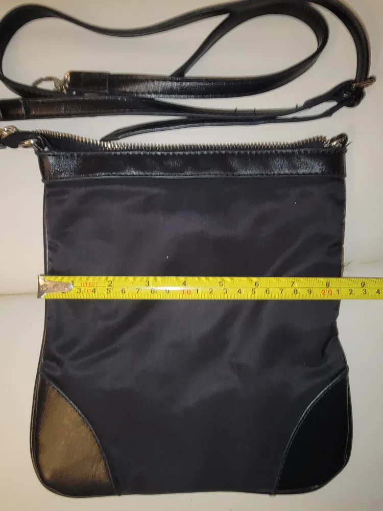 🏈Tory Burch Black Nylon Crossbody Bag image indicator(6)