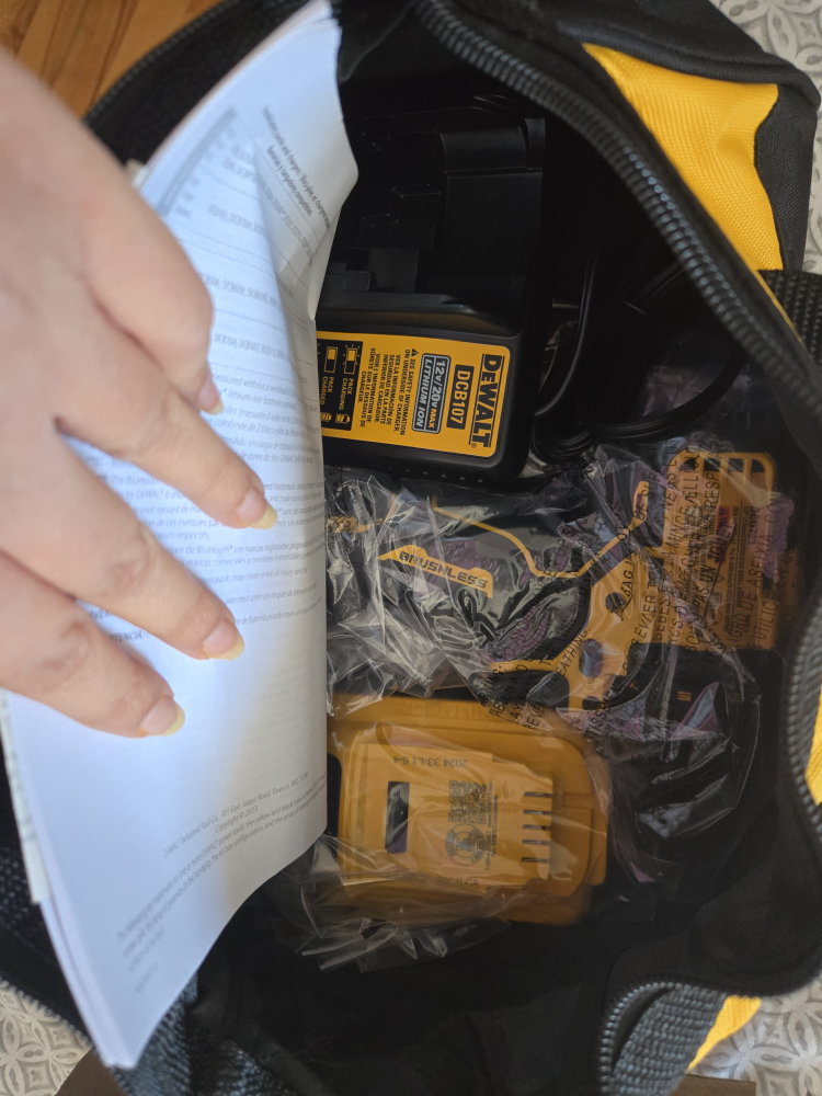 Dewalt 20V Max Brushless 1/2-inch Drill/Driver Kit - photo 3
