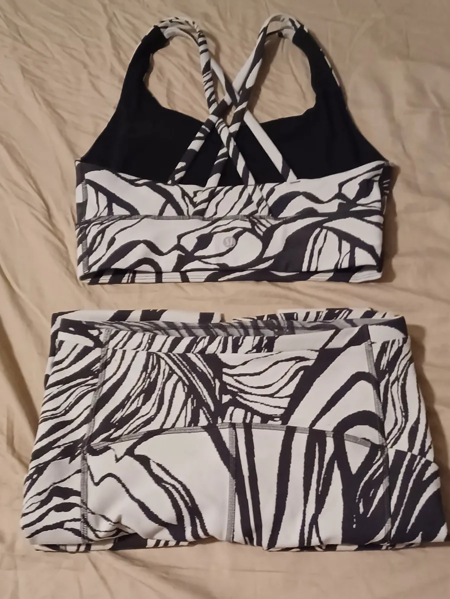 Lululemon Running Set: Sports Bra + Pants image indicator(2)
