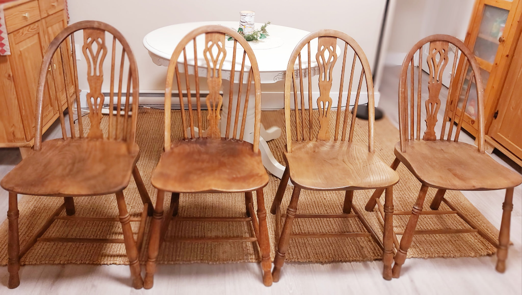 19th century Antique English Windsor Chairs - Set of 4