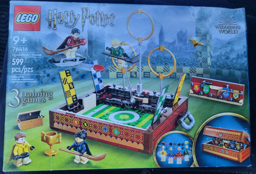 LEGO Harry Potter Quidditch Trunk - photo 2