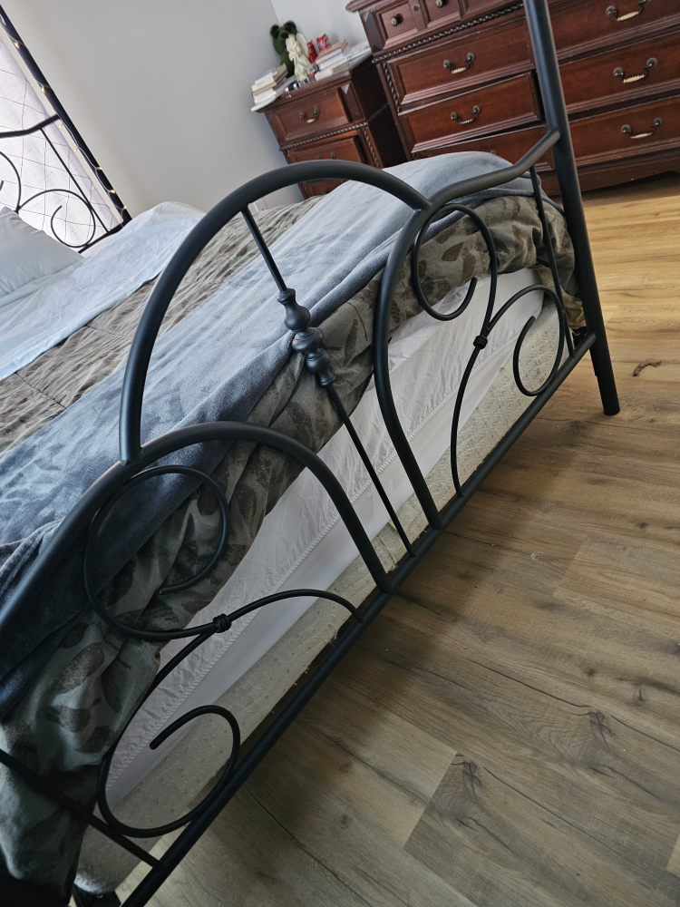 Black Metal Queen Size Poster Bed Frame 🏈 - photo 2