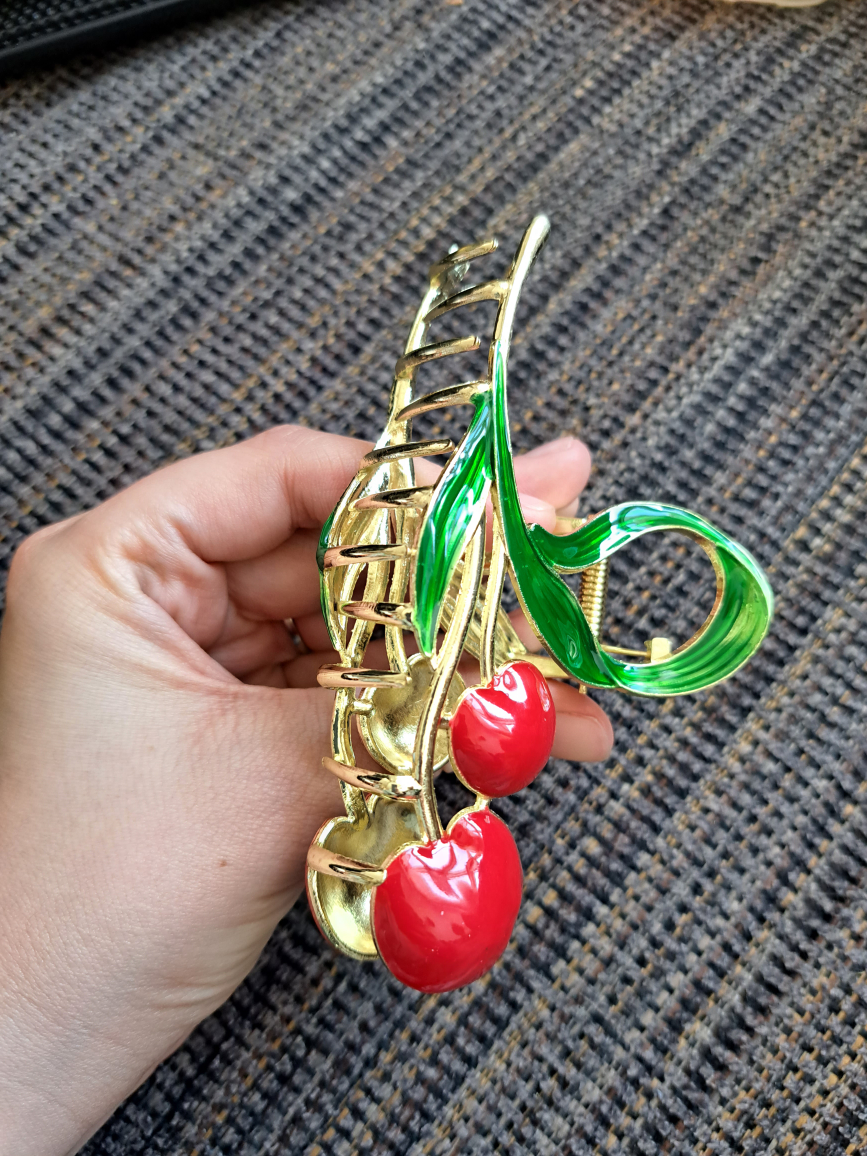 Cherry Claw Hair Clip #freecycle - photo 2