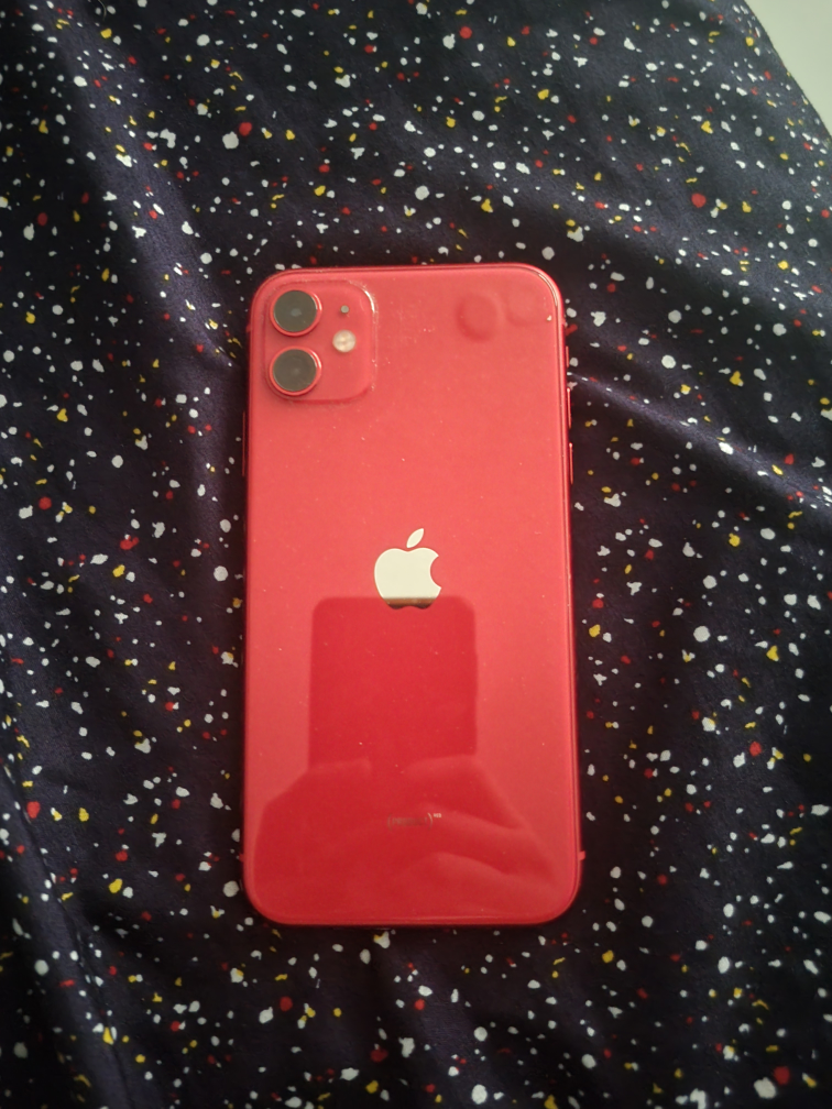 iPhone 11 Red - Pre-owned