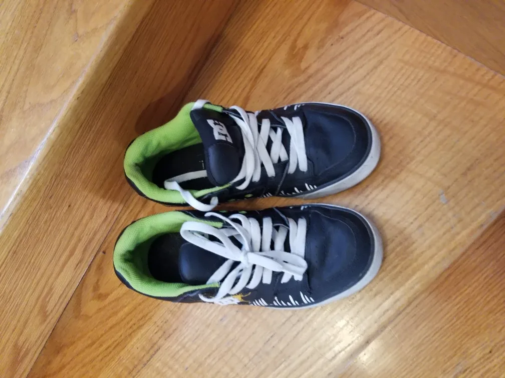 DC Court Graffik Skateboarding Shoe image indicator(4)