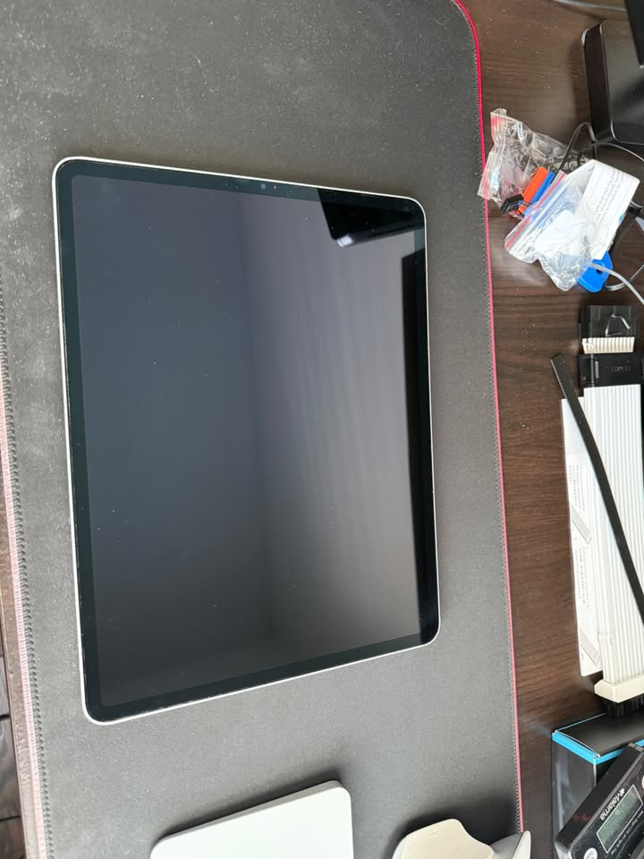 Ipad Pro 12.9 inch M2 1TB Cellular plus wifi 6th gen - photo 2