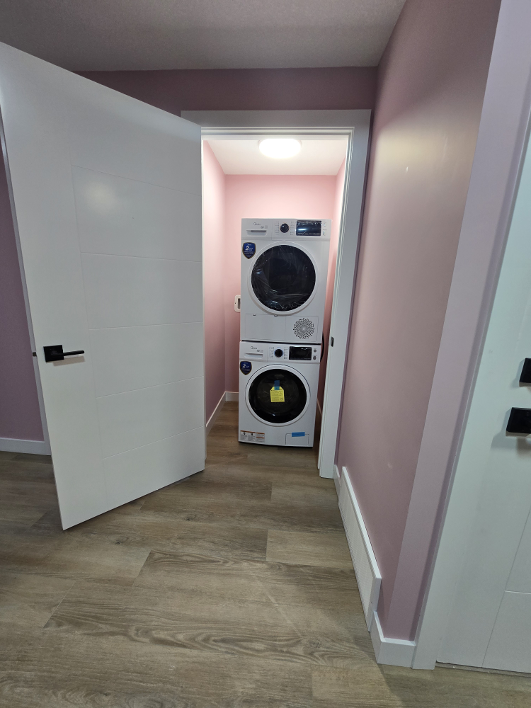 Basement for Rent - photo 5