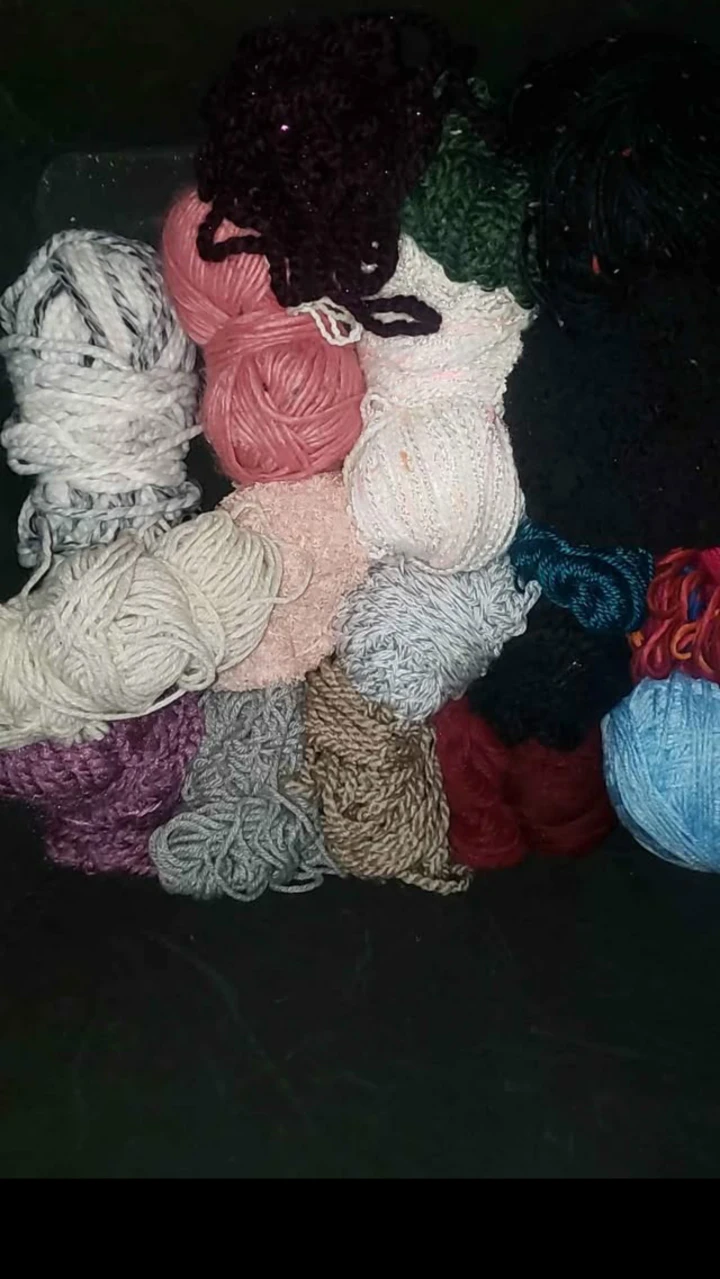 Large Yarn Lot - Various Colours and Textures - photo 2