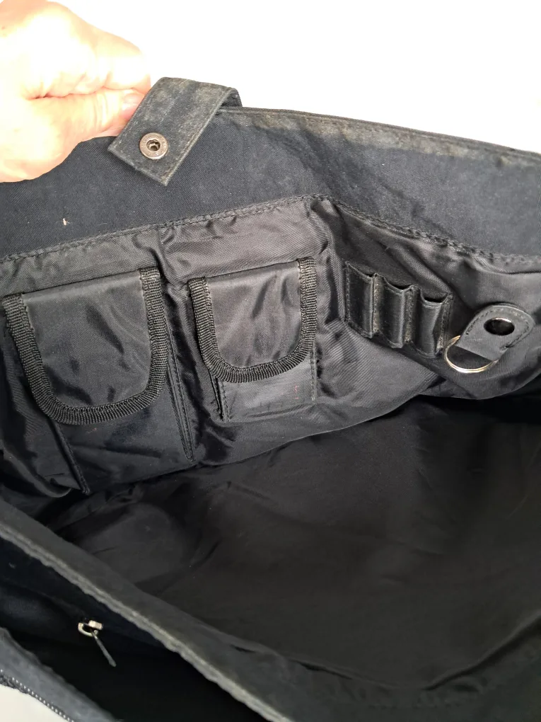 🏈Jantzen Black Messenger/Lap Top bag image indicator(4)