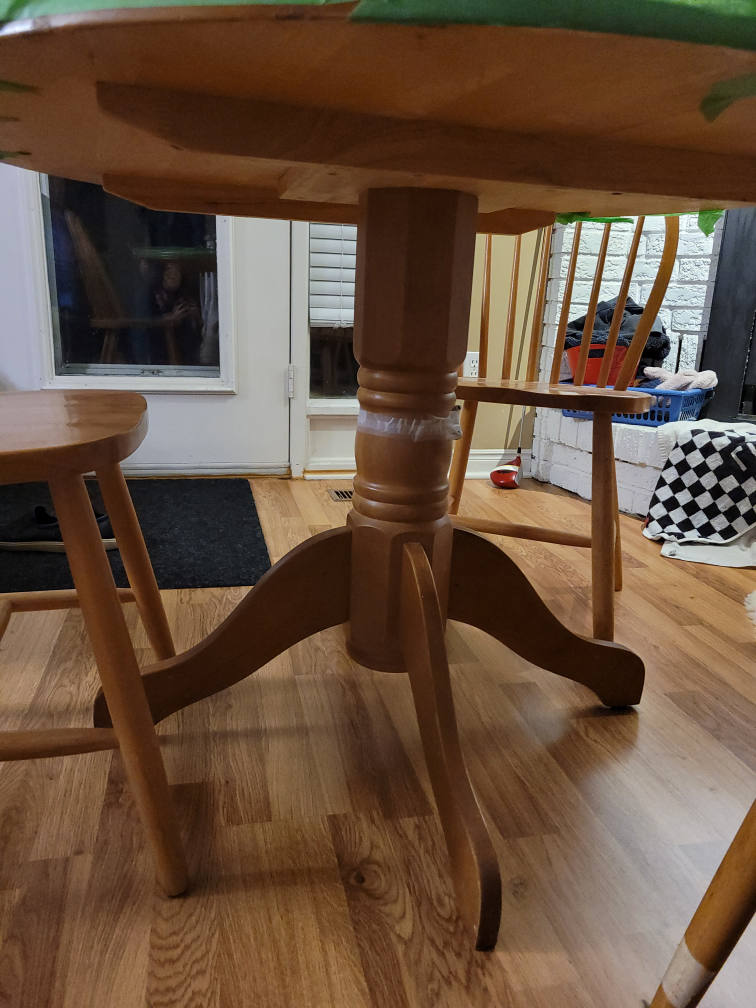 Glass-top dining table with four chairs - photo 3
