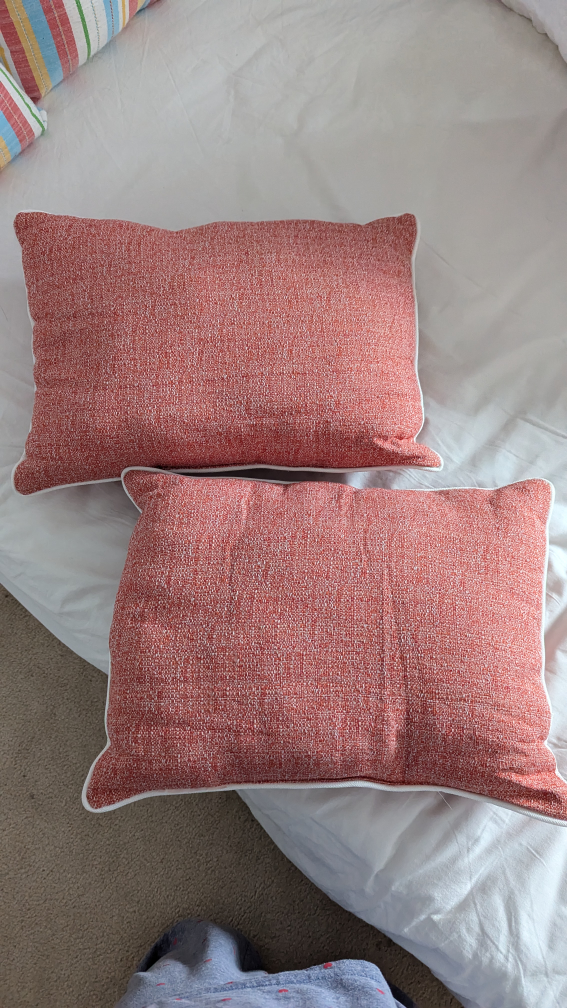 Four decorative pillows – two peach, two striped - photo 3