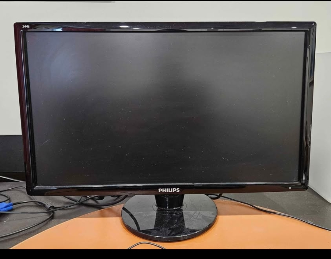 Philips 24-inch LED Monitor - photo 2