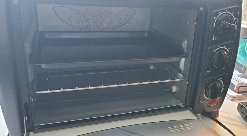 Bravetti Compact Countertop Toaster Oven - used once - photo 2