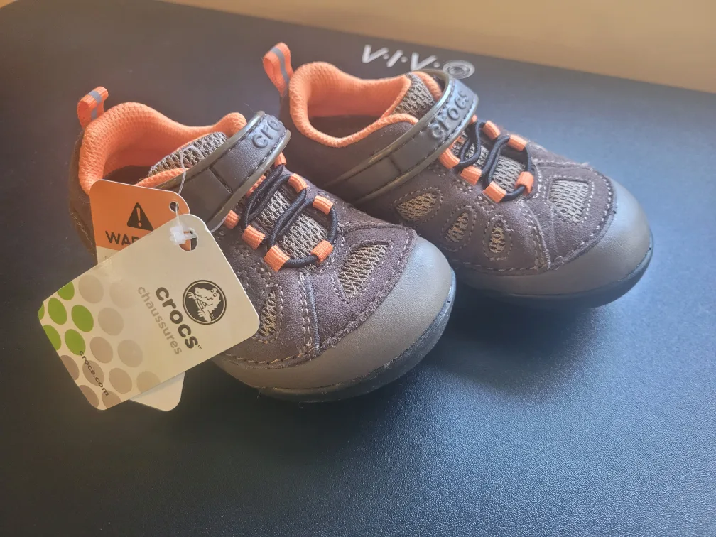 crock's toddler' Size 7 Brown and Orange Hiking Shoes image indicator(2)