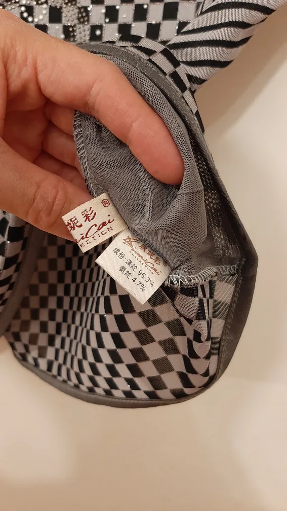 Stylish Checkered Top with Rhinestone Detail image indicator(4)