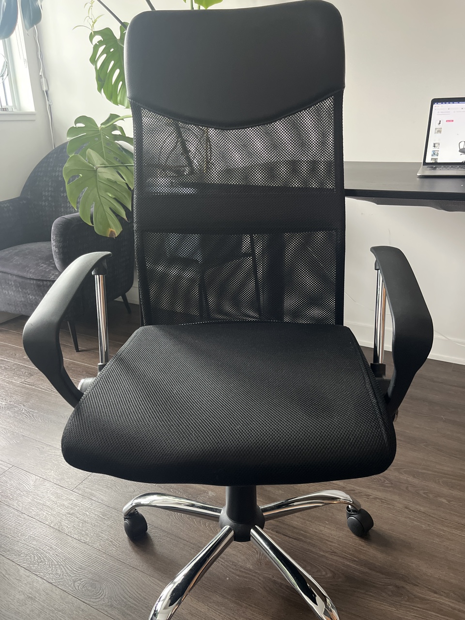Desk chair
