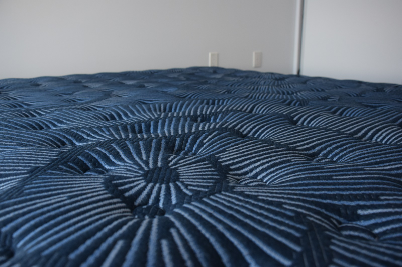 Queen Mattress - Serta Perfect Sleeper Photogenic - photo 4