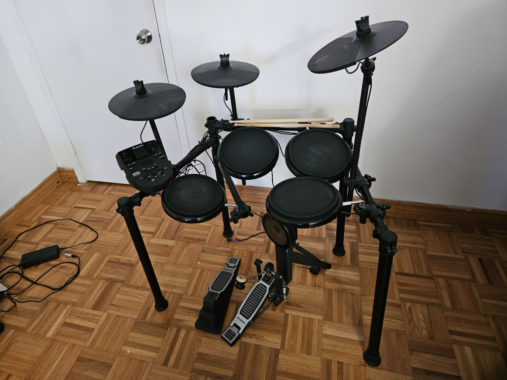Alesis Nitro Mesh Electronic Drum Kit