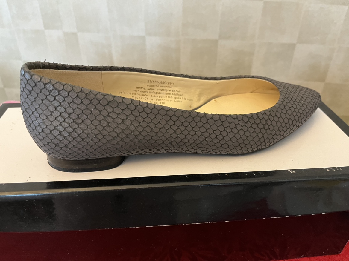 Nine West flats