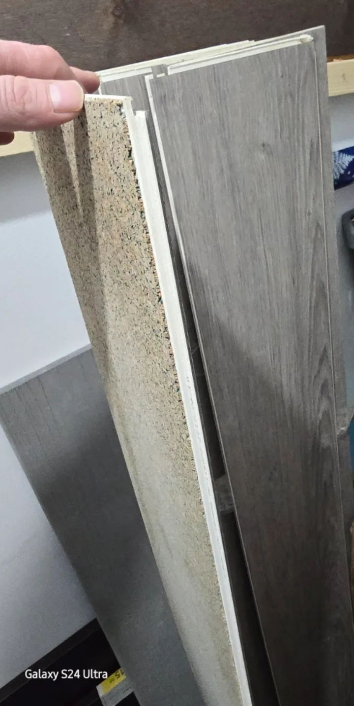 Luxury Vinyl Plank Flooring - Grey Wood Look image indicator(2)