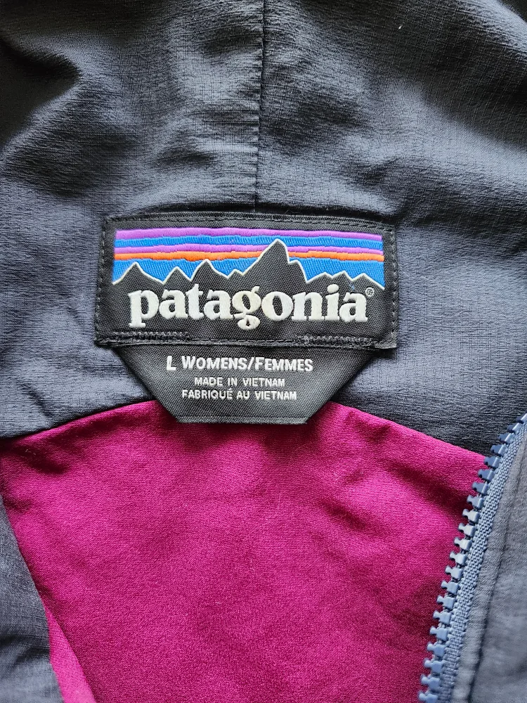 Patagonia Women's Nano Air Hoody Jacket - Size Large image indicator(2)