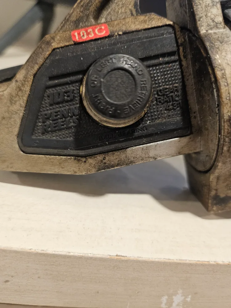 Vintage Penn Reel 103C Fishing Reel image indicator(3)