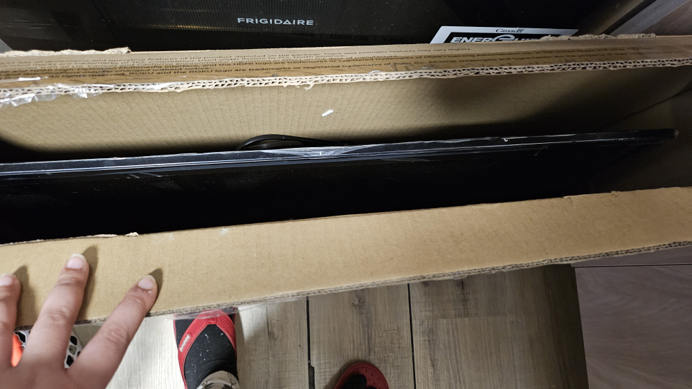 32 inch Roku Smart TV - photo 4