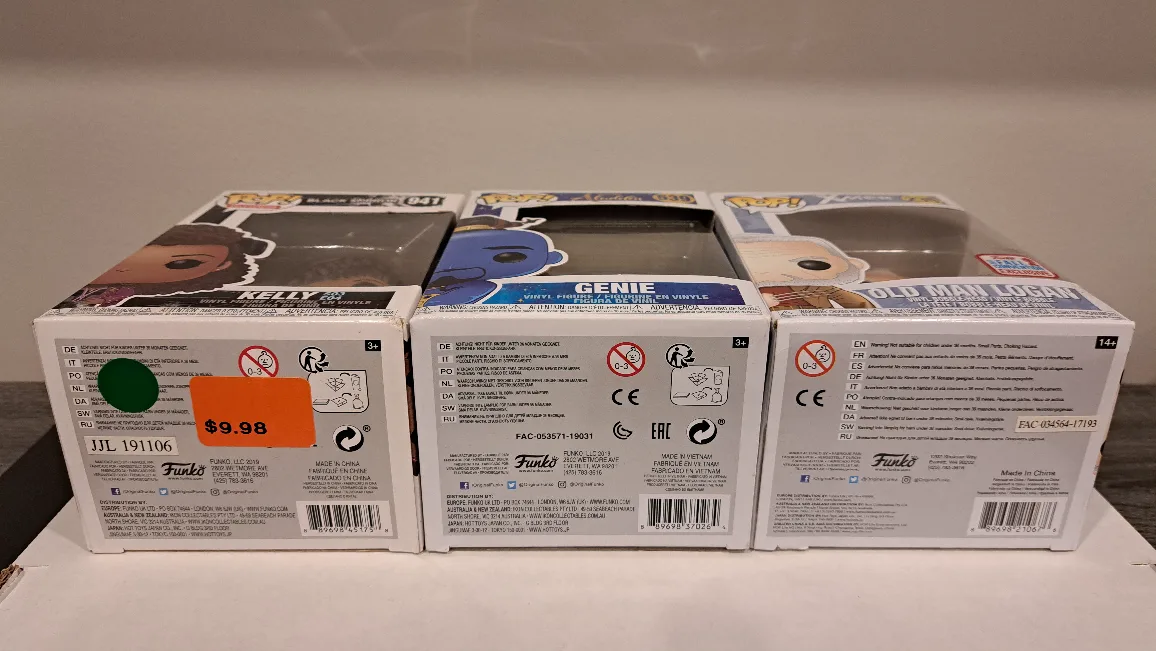 Funko Pop! Kelly, Genie, Old Man Logan image indicator(6)