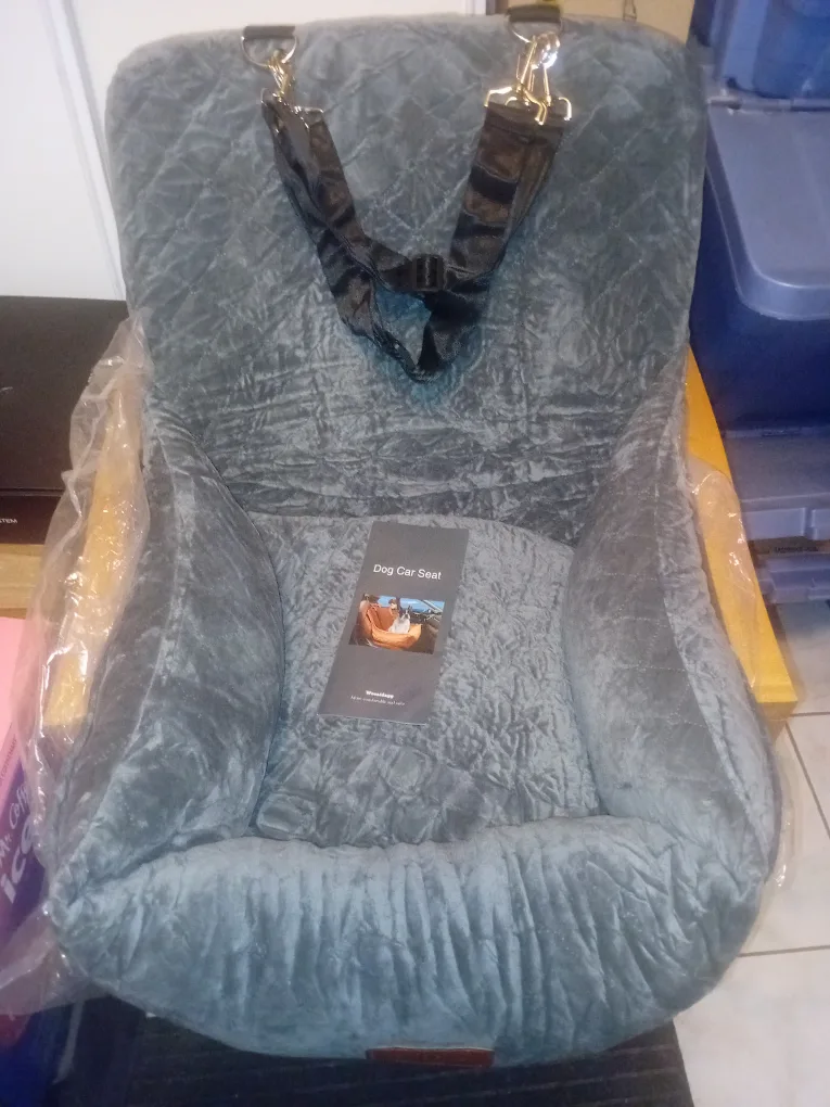 NEW!   Wooaidagg Pet Car Seat - Grey image indicator(10)