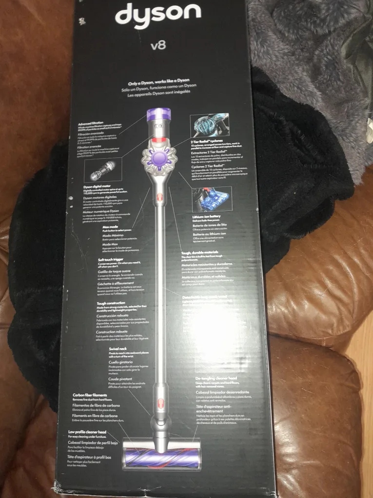 Dyson V8 Cordless Vacuum Cleaner - New in Box image indicator(3)