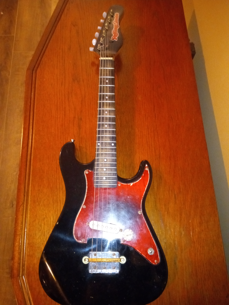 Rolling Stones small scale Guitar - photo 2