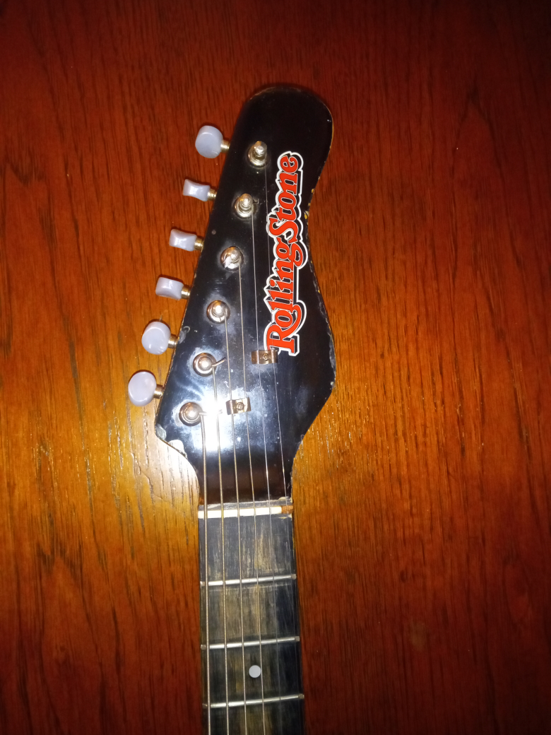 Rolling Stones small scale Guitar - photo 3
